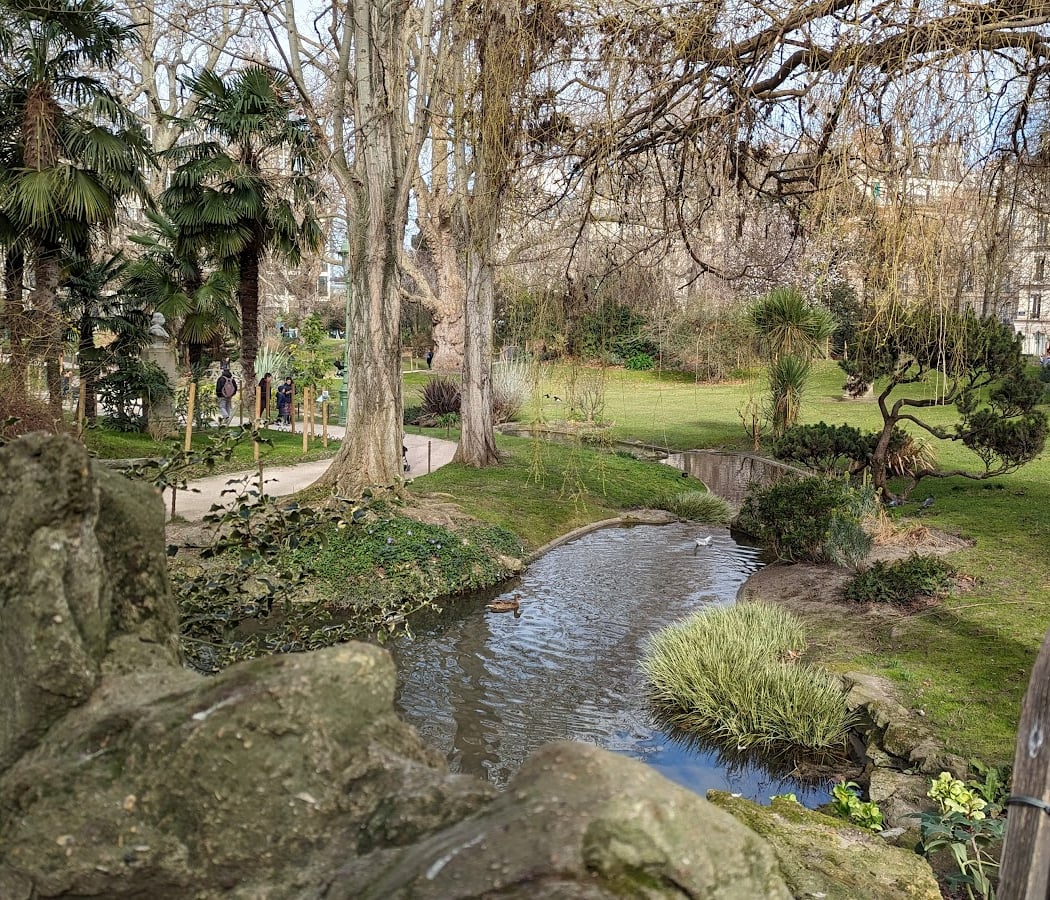 Carousel of 'Square des Batignolles'. 2